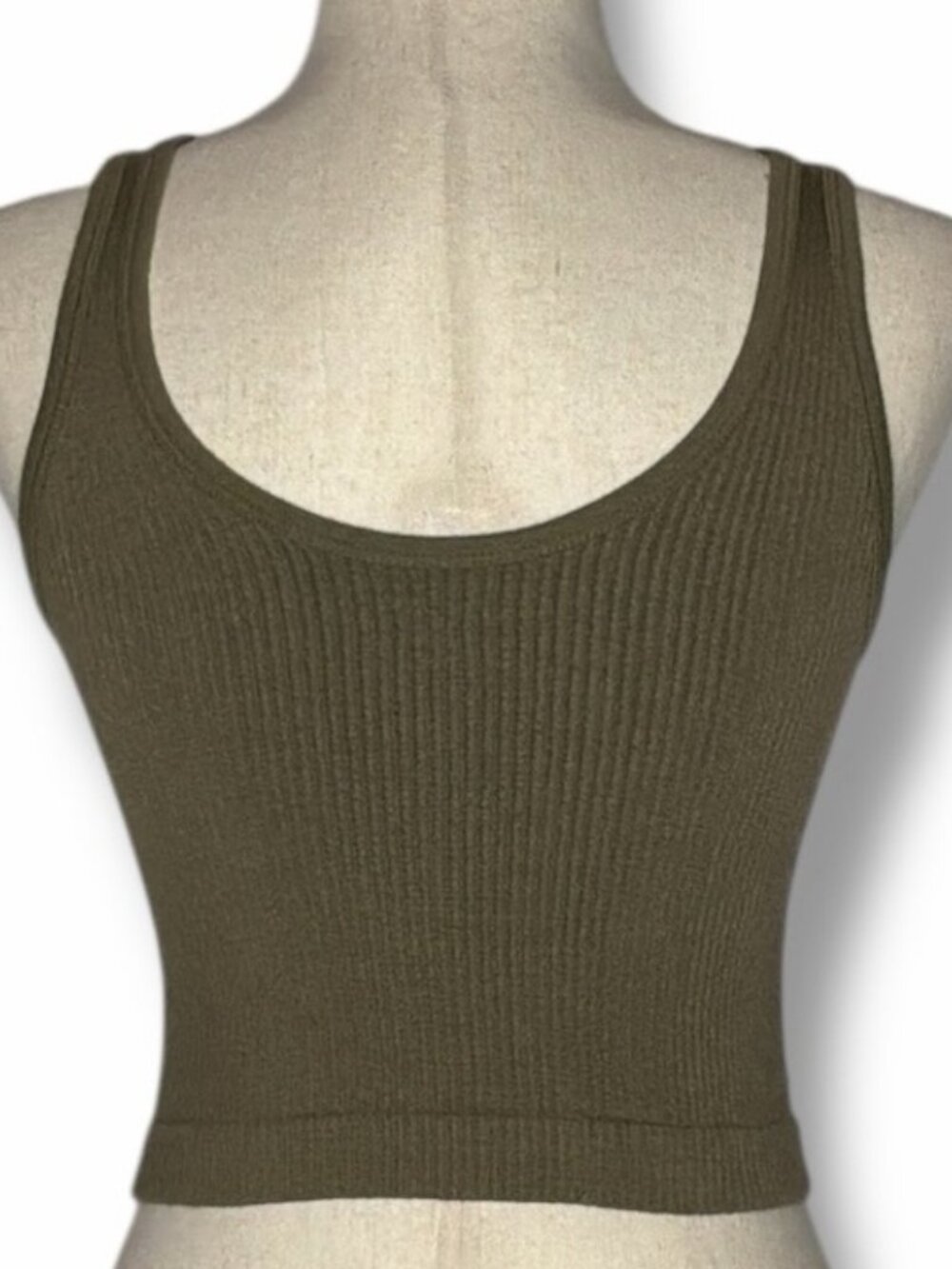 Tank Top Size Medium - Picture 3 of 3